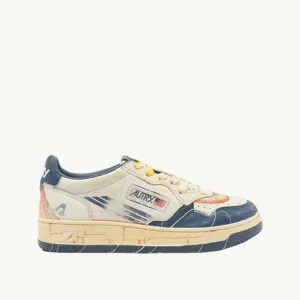 AUTRY BASKETS MEDALIST LOW SUPER VINTAGE EN CUIR BLANC ET ENSBLUE