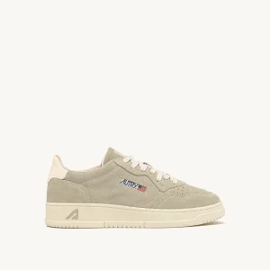 AUTRY BASKETS MEDALIST LOW EN DAIM PAPYRUS ET OFF WHITE