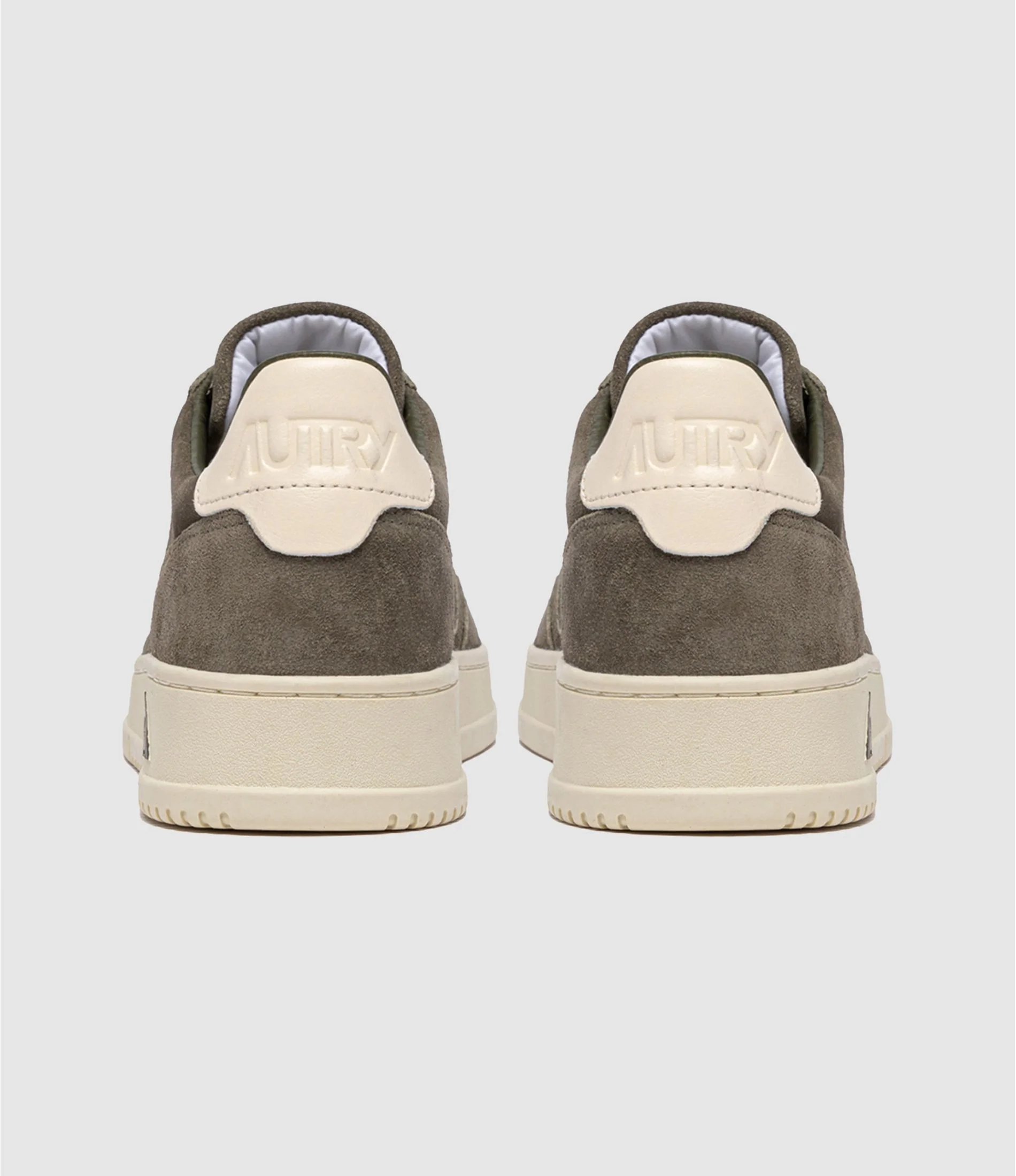 AUTRY BASKETS MEDALIST LOW EN DAIM WHITE ET MISLET – Image 4