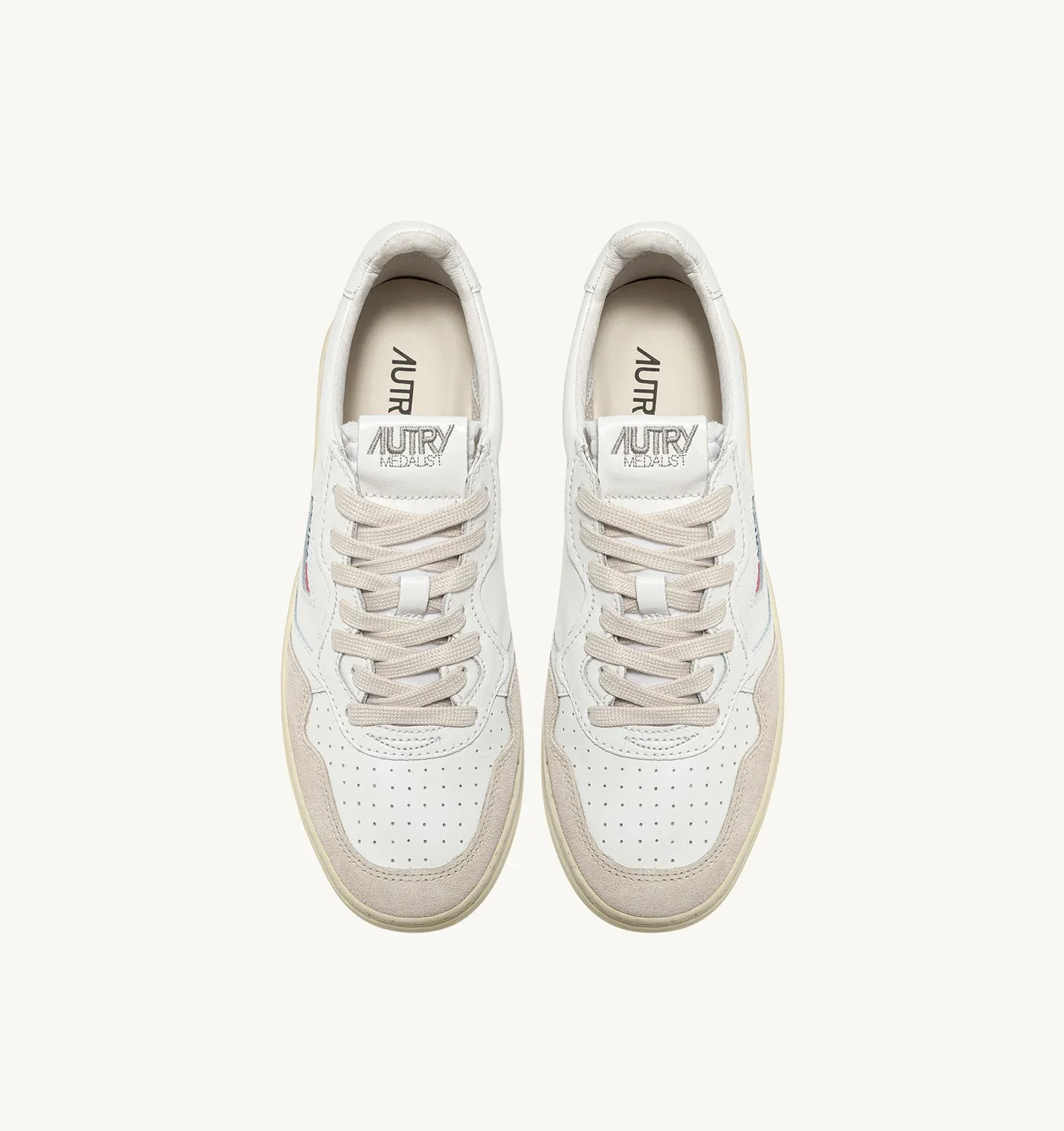 AUTRY MEDALIST LOW EN CUIR BLANC ET DAIM BEIGE – Image 6