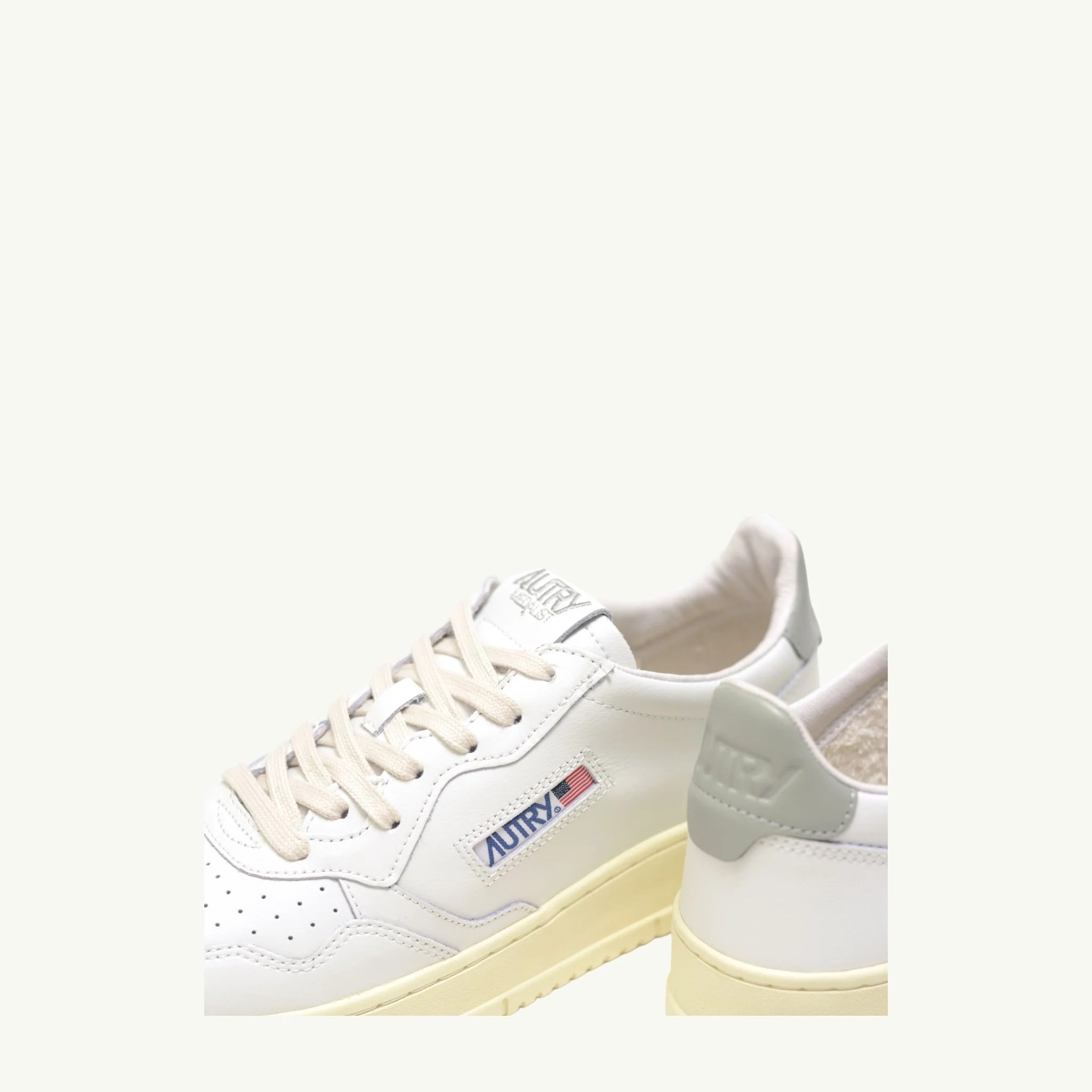 AUTRY MEDALIST LOW EN CUIR BLANC ET SEA GRASS – Image 6