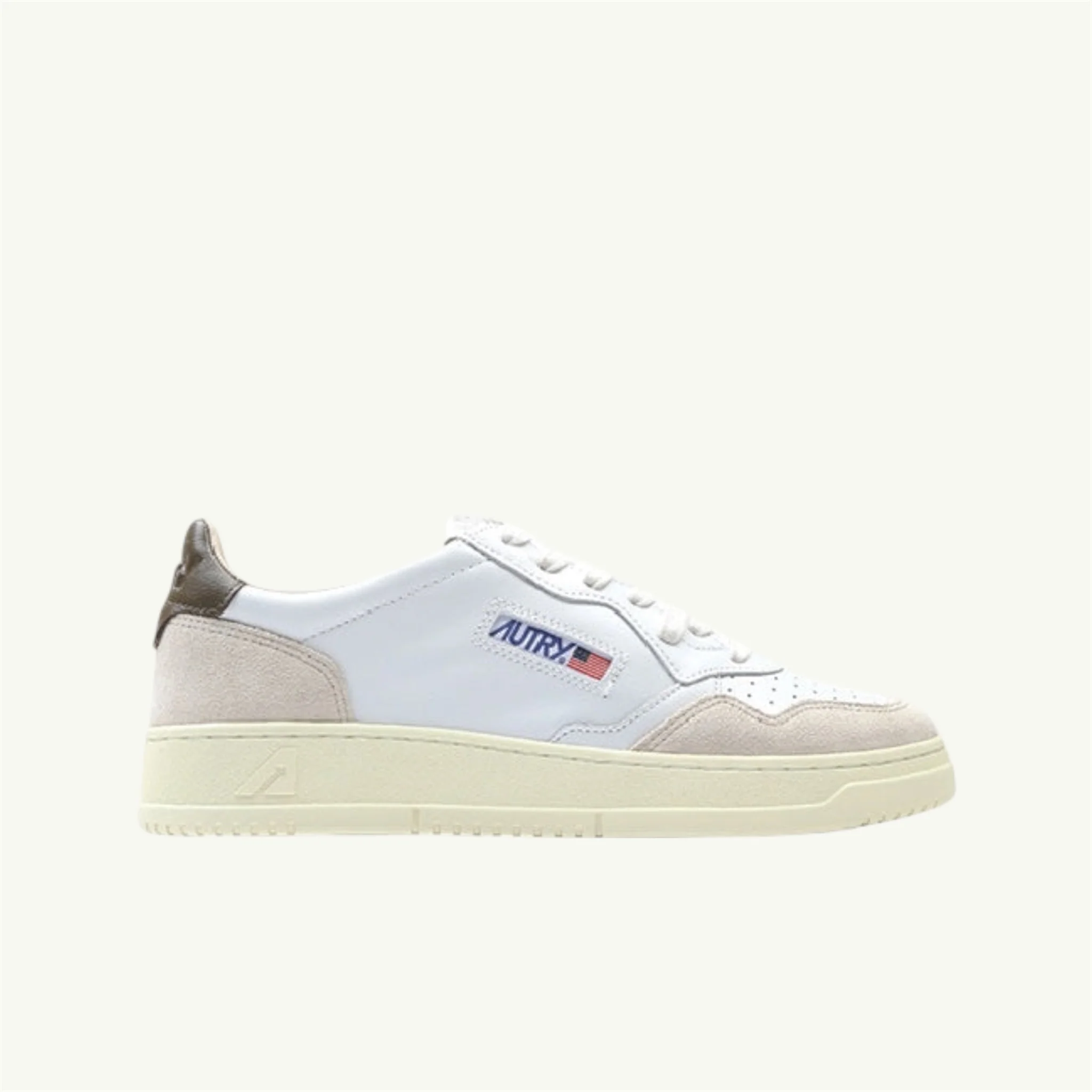 AUTRY MEDALIST LOW EN CUIR BLANC ET TEAK ET DAIM BEIGE