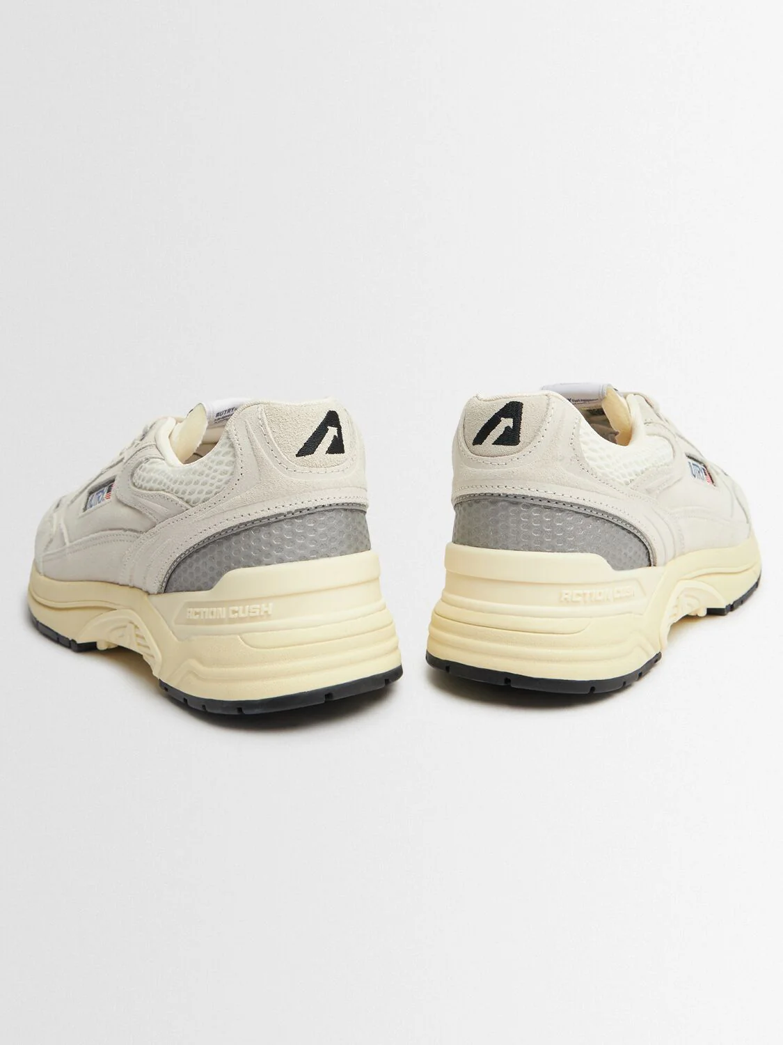 AUTRY BASKETS HYPERWAY EN MESH ET DAIM BLANC ET ARGENT – Image 4