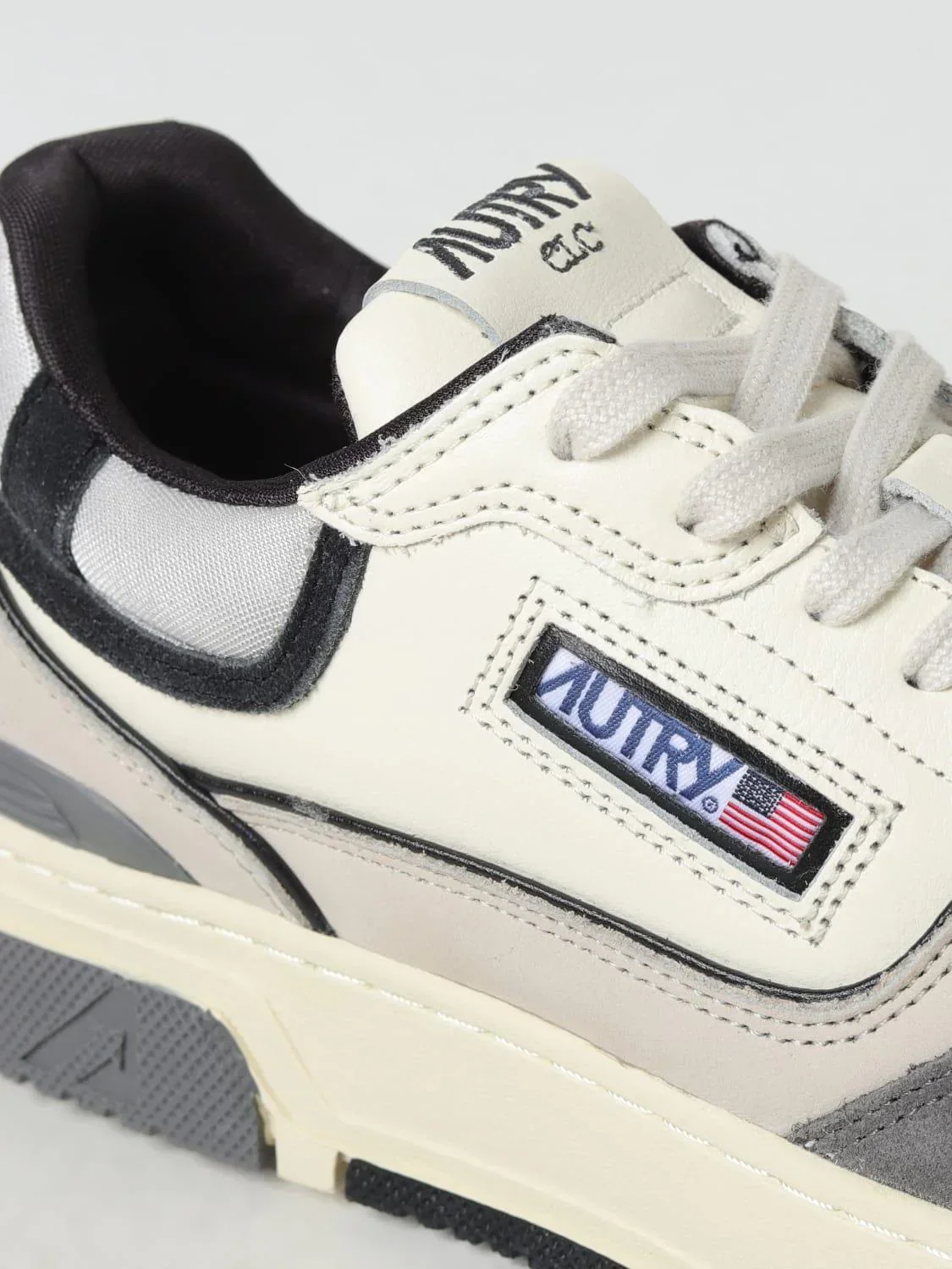 Autry CLC LOW Gris et Noir – Image 4
