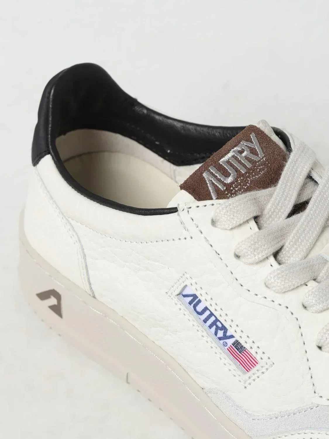 Autry MEDALIST LOW Cuir Grain Noir et Marron – Image 5