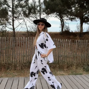 Pantalon avec imprimés noirs