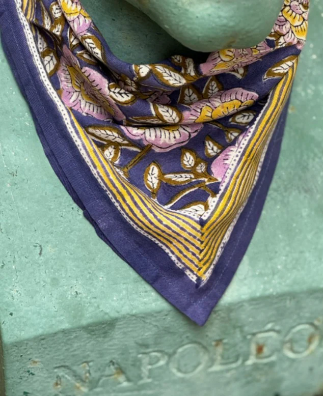 Petit foulard n°113 bleu – Image 5